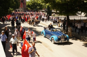 Atatürk’ün Kastamonu’ya gelişi ve Şapka ve Kıyafet İnkılabı